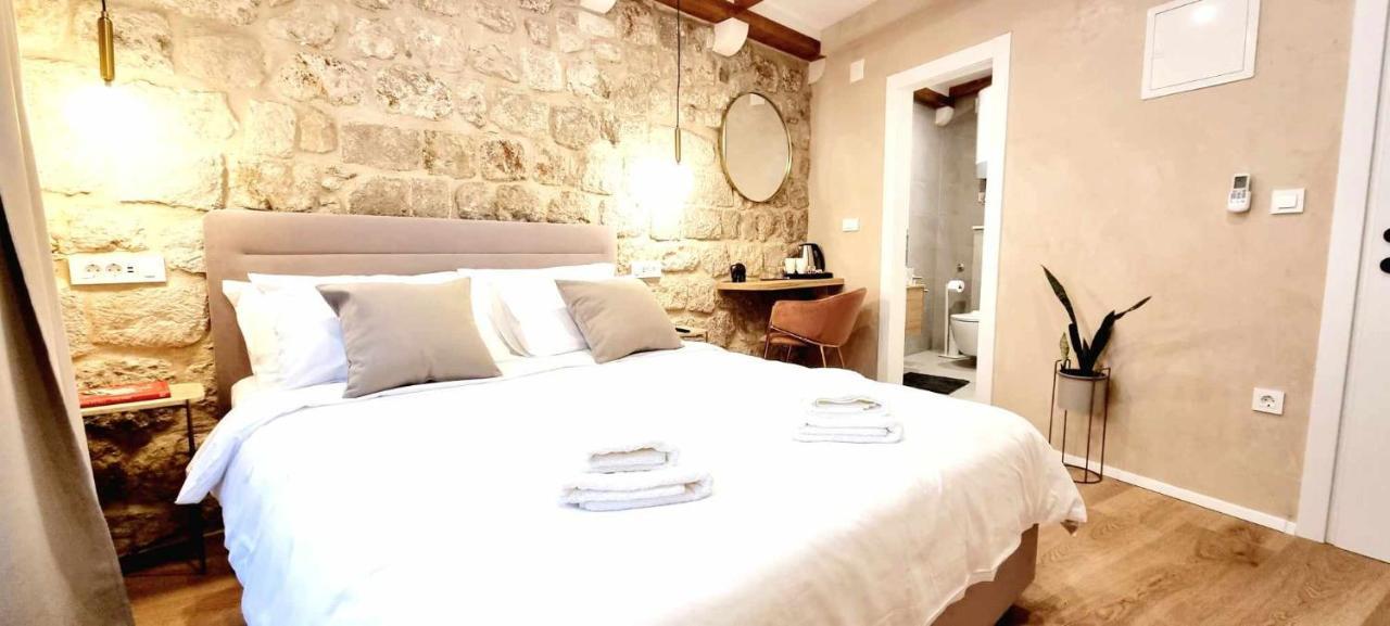 Mascheroni Luxury Ii